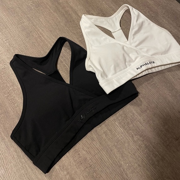 Alphalete Other - Alphalete Surface Wrap Bra white & black